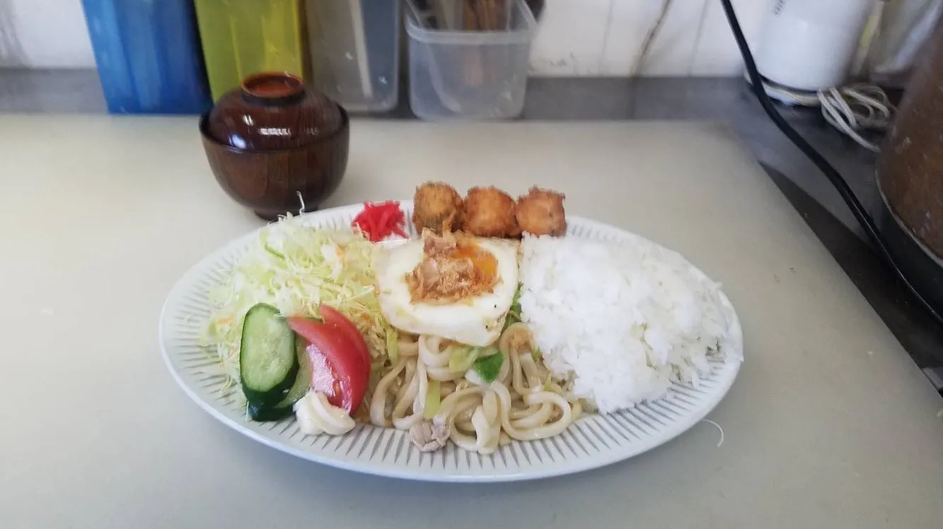みなさんに支持されているランチタイム時のセットメニュー。
